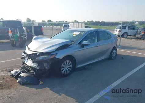 2021 Toyota Camry Le Hybrid из США, поврежденный, VIN 4T1C31AK2MU022666